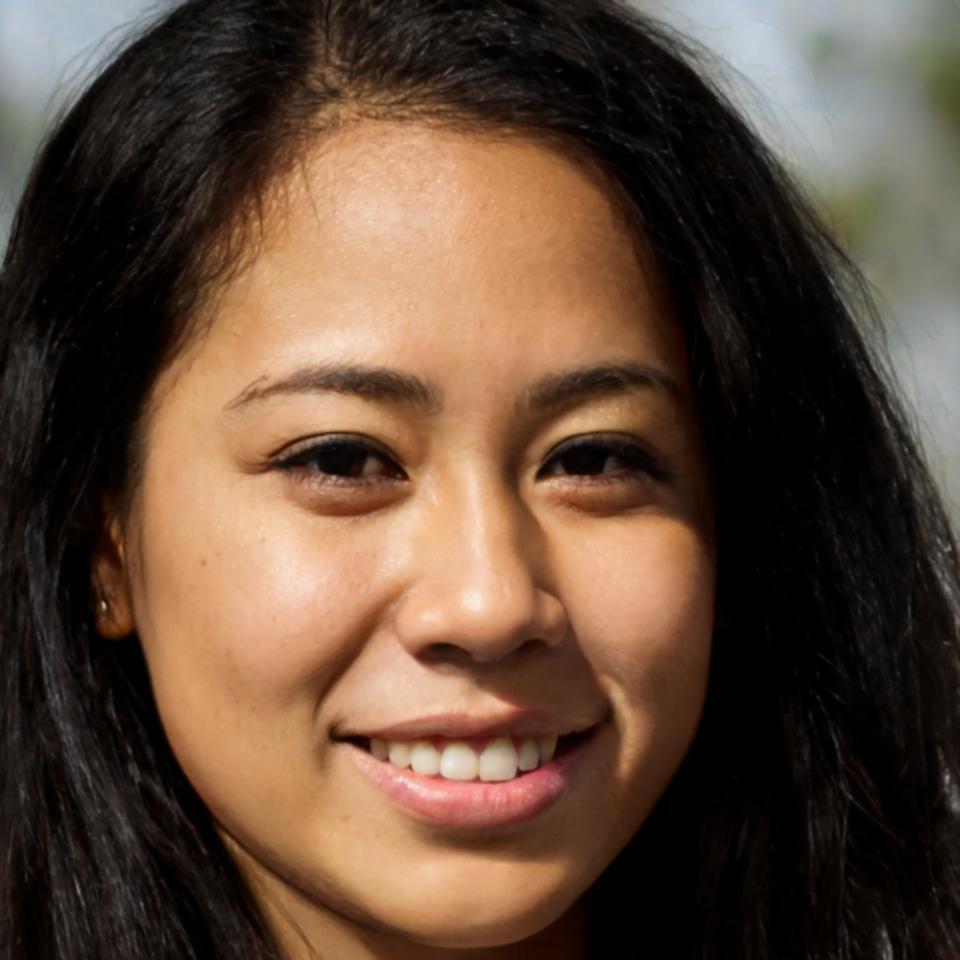 Portrait de Claire Fontaine, experte en épargne et planification